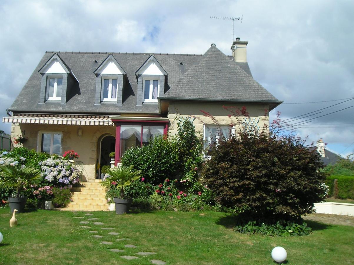 Les Hortensias Saint-Pierre-de-Plesguen Экстерьер фото